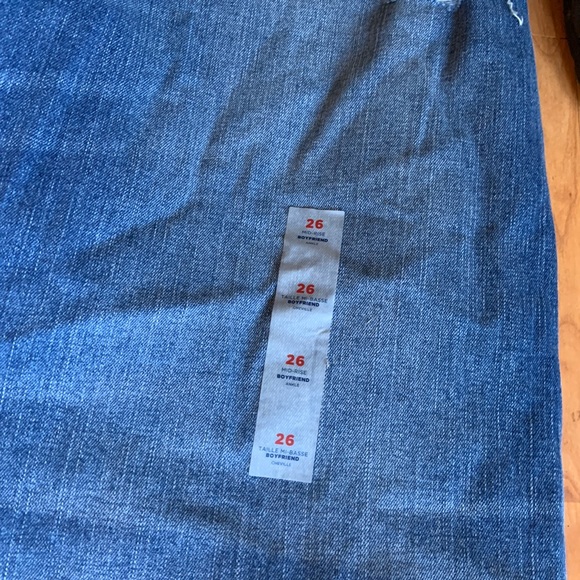 Old Navy boyfriend straight ankle jeans - Size 26 - Picture 2 of 4